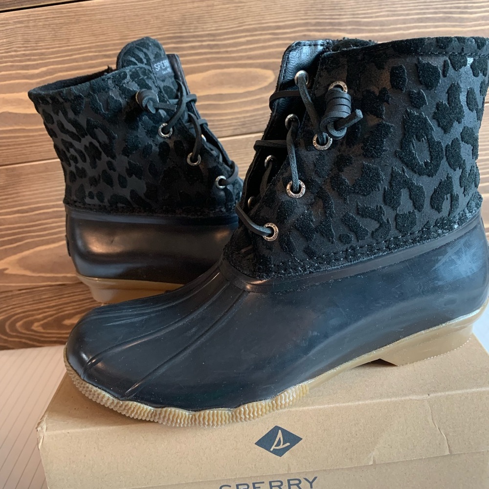 Sperry duck boots size 7